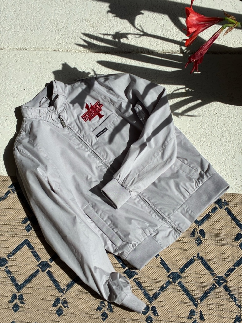 NWOT Stranger Things S4 MEMBERS ONLY Jacket - Rare! - Men's Small / Women's Med. - Picture 2 of 7